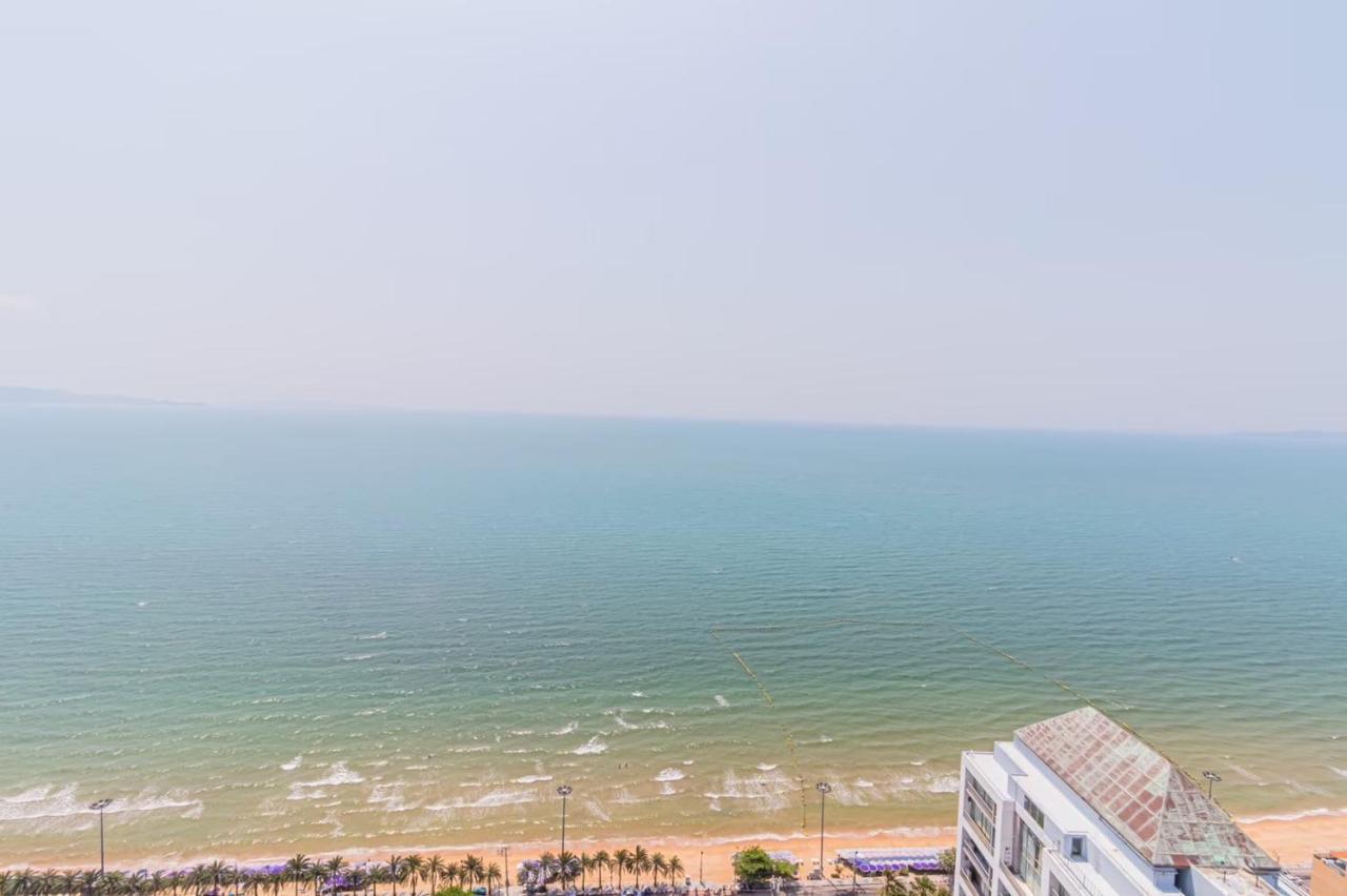 Aeras Beachfront Condominium Jomtien Beach Εξωτερικό φωτογραφία